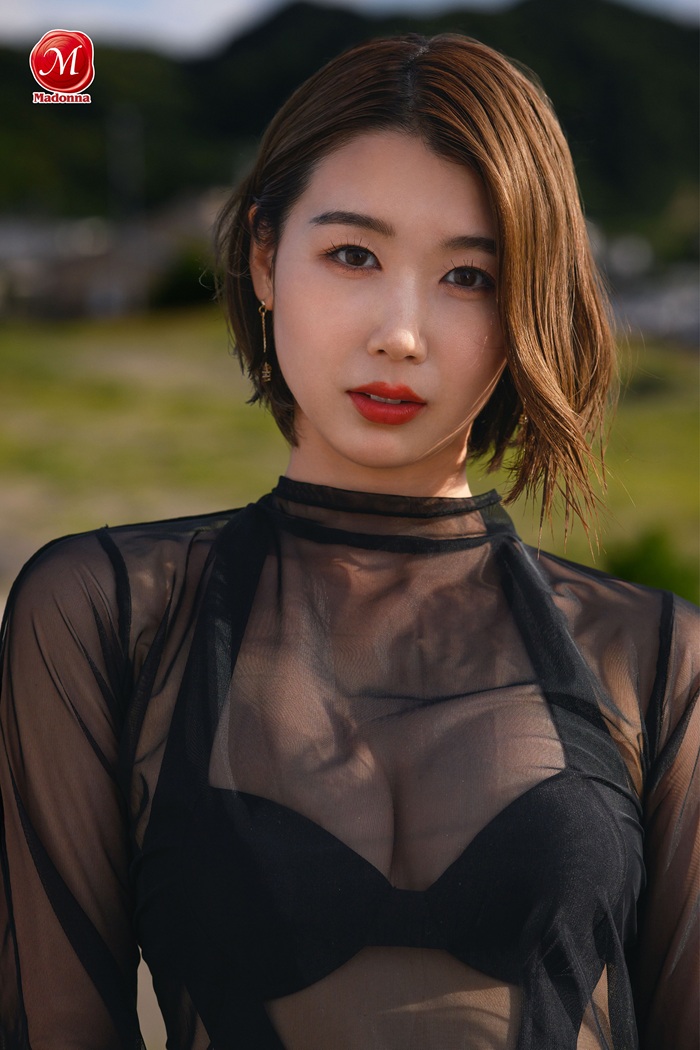 1/18（日）何度も振り返りたくなる「5度見」美人妻、Madonna専属結城花乃羽さんイベント！画像